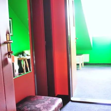 Alia *