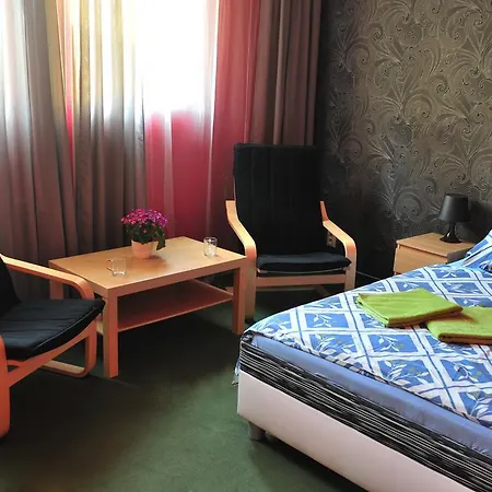 Hostal Alia *