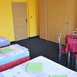 Alia Hostel *